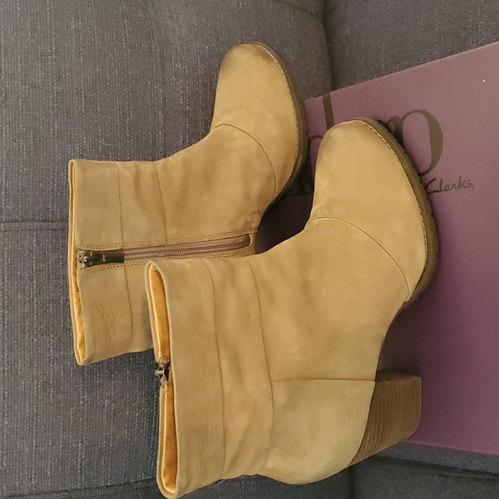 Booties - Picture 3 of 7